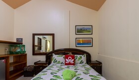 Icebear Bar and Tourist Inn by ZEN Rooms