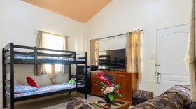 Icebear Bar and Tourist Inn by ZEN Rooms