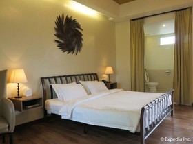 Anisabel Suites