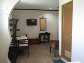 Bahay ni Tuding Inn & Resto