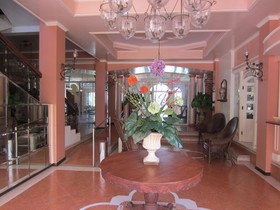 Chateau del Mar Resort & Spa