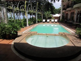 Chateau del Mar Resort & Spa