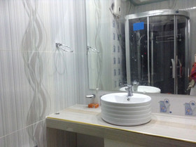 Dansam House