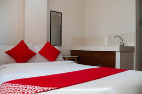 Goldentown Hotel And Residences by OYO