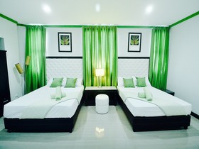 Green Banana Business Hotel