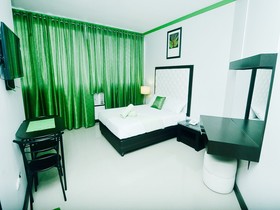 Green Banana Business Hotel