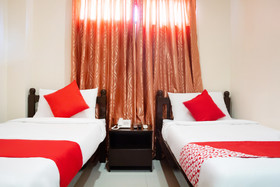 Monclaire Suites By OYO Rooms