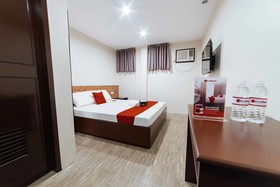 RedDoorz at Traveler's Inn Bajada Davao