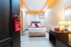 RedDoorz Plus near SM Ecoland Davao
