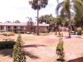 The Ritz Hotel at Garden Oases