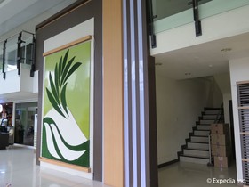 The Ritz Hotel at Garden Oases