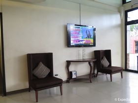 The Ritz Hotel at Garden Oases