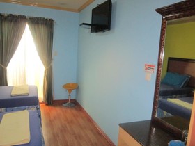 C & L Bay View Inn