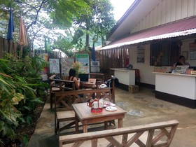 Amos Hostel