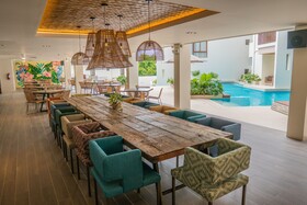 Charlie's El Nido