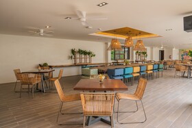 Charlie's El Nido