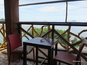 Four Seasons Seaview Hotel