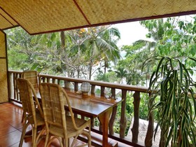 Golden Monkey Beach Hotel