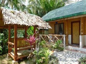 Golden Monkey Beach Hotel