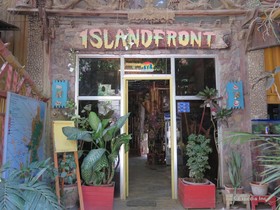 RedDoorz @ Island Front Cottages El Nido