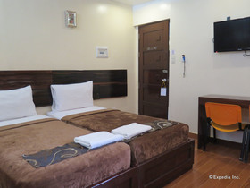 Rovic's Tourist Hotel