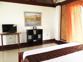 Villa Verde Safari & Pagi Dive Center