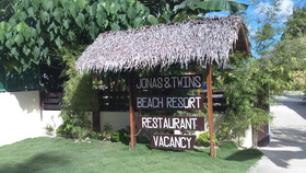 Jonas & Twins Resort
