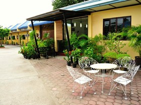 Antonio's Apartelle
