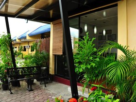 Antonio's Apartelle