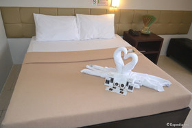 Columbus Plaza Hotel