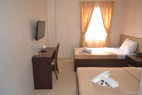 Columbus Plaza Hotel