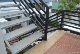Dolyn Suites