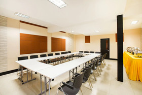 Driggs Suites by OYO Rooms