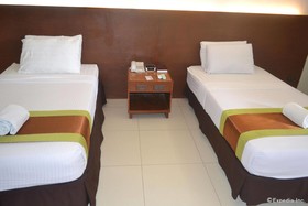 London Beach Resort and Hotel