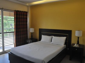 Roadhaus Hotel The Manny Pacquiao Hotel