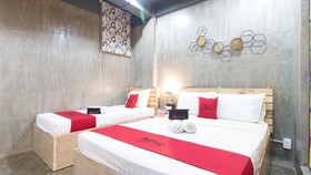 Bhive Hotel by RedDoorz