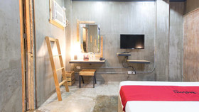 Bhive Hotel by RedDoorz