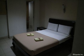 RedDoorz at City Corporate Inn Iloilo