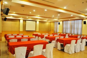 Days Hotel by Wyndham Iloilo