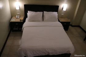 MO2 Westown Hotel Iloilo