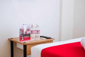 Reddoorz Plus @ Yeesort Ledesco Village