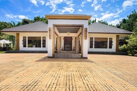 Sheridan Boutique Resort by OYO