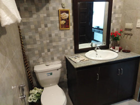 Venezia Suites Hotel