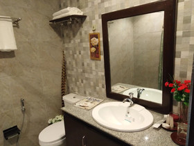 Venezia Suites Hotel