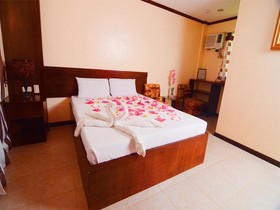 Bee Bee Lodge