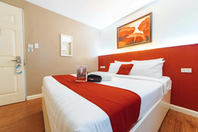 Hotel Metro by RedDoorz