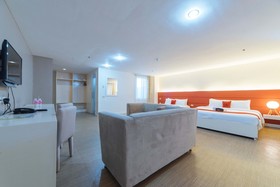 Hotel Metro by RedDoorz
