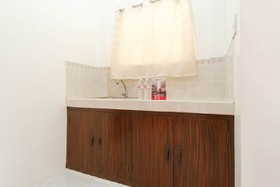 Mzj Balikbayan Inn by RedDoorz