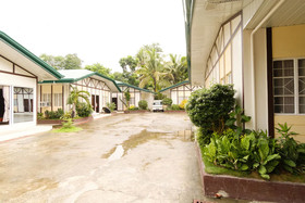 Mzj Balikbayan Inn by RedDoorz