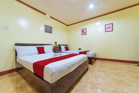 Starline Travellers Inn by RedDoorz